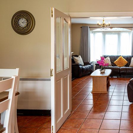 Kerry Holiday Homes At The Killarney Holiday Village Eksteriør bilde