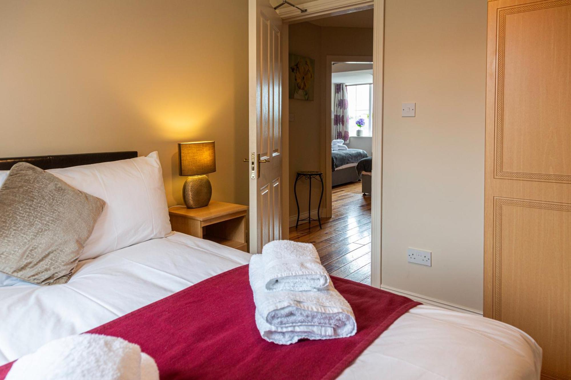 Kerry Holiday Homes At The Killarney Holiday Village Eksteriør bilde